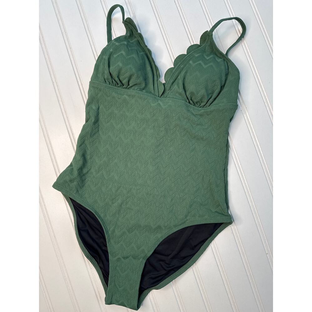 NWT Cupshe Alegria Scalloped Sage Tummy Control One-Piece Swimsuit BUNDLE Size M - Picture 3 of 6